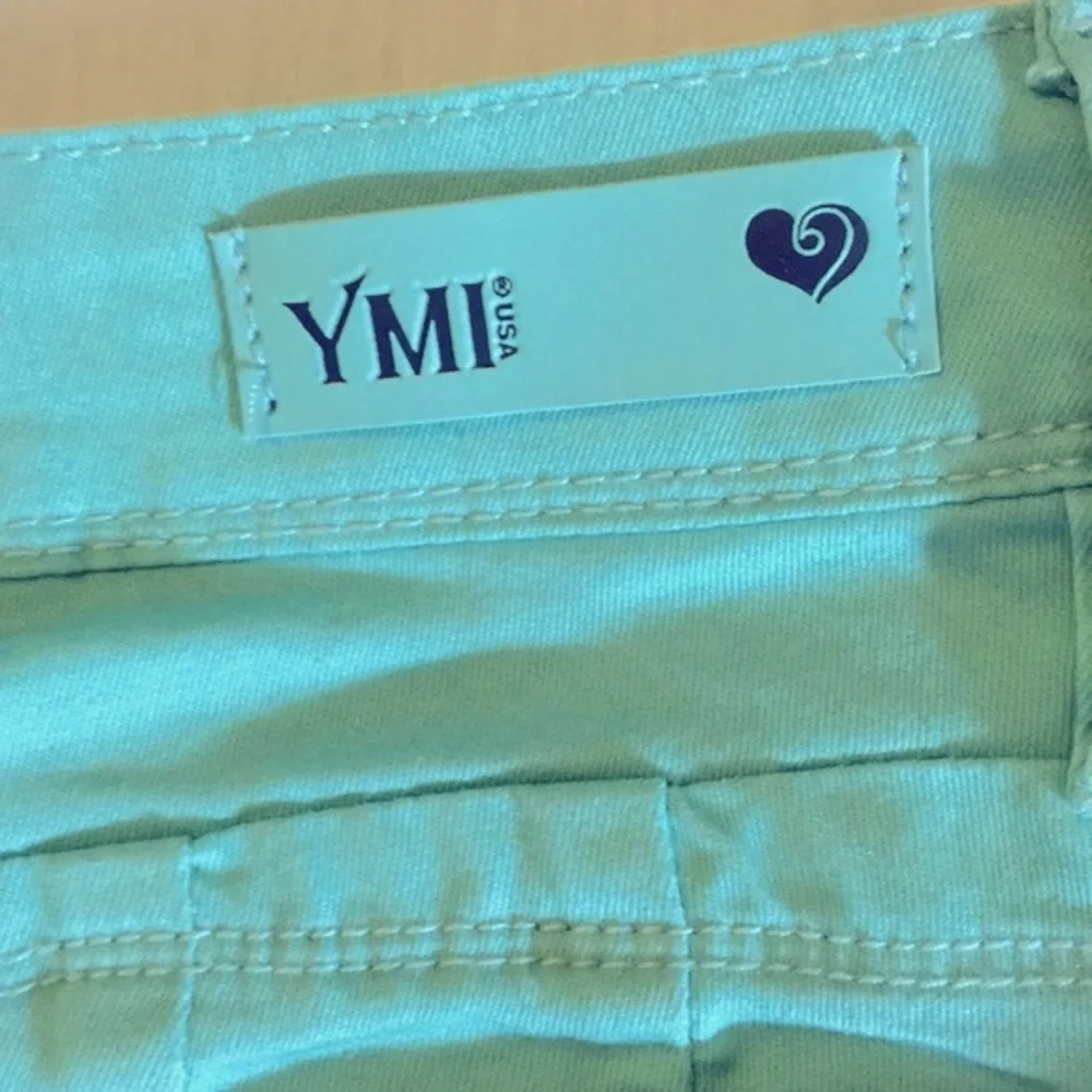 🆕 YMI Women’s Twill Bermuda Jean Shorts Mint Color Denim Jorts